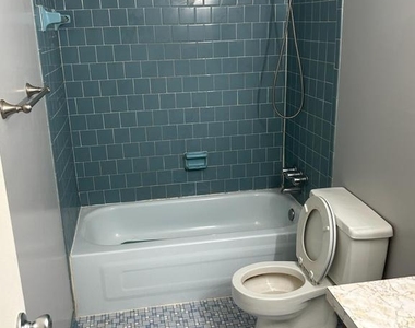 354 Gatewater Court - Photo Thumbnail 9