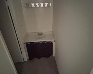 354 Gatewater Court - Photo Thumbnail 17
