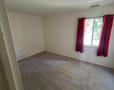 354 Gatewater Court - Photo Thumbnail 13
