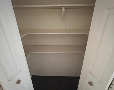 354 Gatewater Court - Photo Thumbnail 12