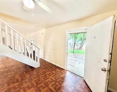 6257 Manor Rd - Photo Thumbnail 10