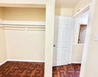 6257 Manor Rd - Photo Thumbnail 33
