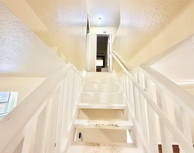 6257 Manor Rd - Photo Thumbnail 16