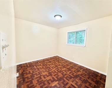 6257 Manor Rd - Photo Thumbnail 31