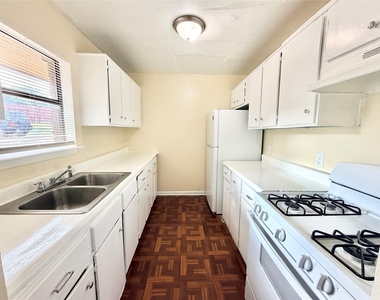 6257 Manor Rd - Photo Thumbnail 6