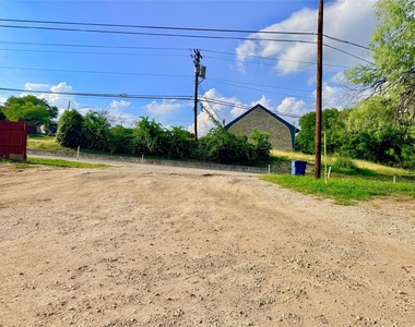 6257 Manor Rd - Photo Thumbnail 37
