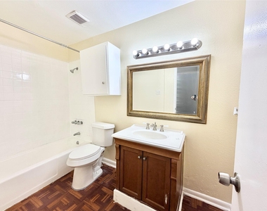 6257 Manor Rd - Photo Thumbnail 24