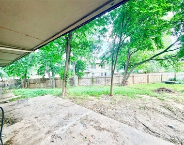 6257 Manor Rd - Photo Thumbnail 11