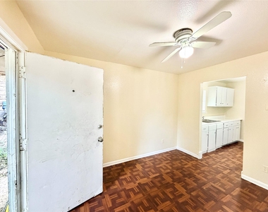 6257 Manor Rd - Photo Thumbnail 13