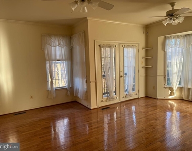 2318 Turnbridge Court - Photo Thumbnail 9