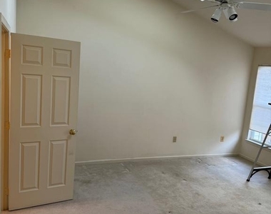 2318 Turnbridge Court - Photo Thumbnail 13