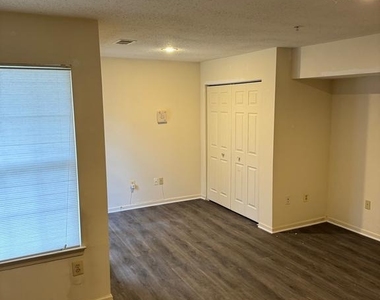2318 Turnbridge Court - Photo Thumbnail 26