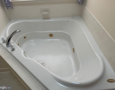 2318 Turnbridge Court - Photo Thumbnail 15