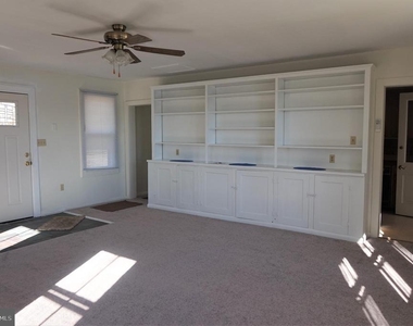 9162 Middleford Road - Photo Thumbnail 3