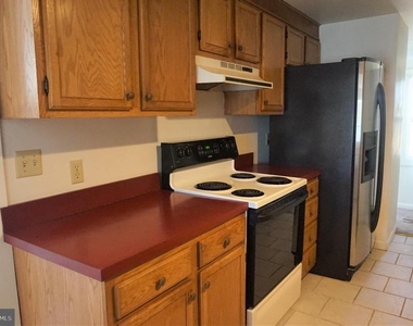 9162 Middleford Road - Photo Thumbnail 5