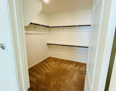 1401 Brescia Walk - Photo Thumbnail 13
