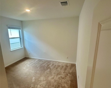 1401 Brescia Walk - Photo Thumbnail 2