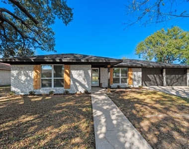 1313 Redbud Trl - Photo Thumbnail 1