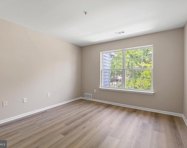 1741 Braken Avenue - Photo Thumbnail 18