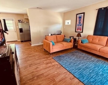 4614 Raintree Blvd - Photo Thumbnail 3