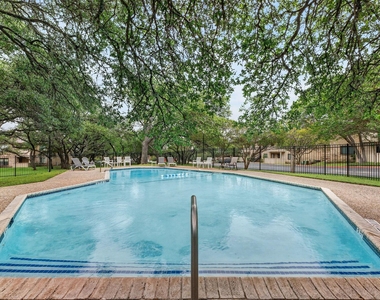 8210 Bent Tree Rd - Photo Thumbnail 25