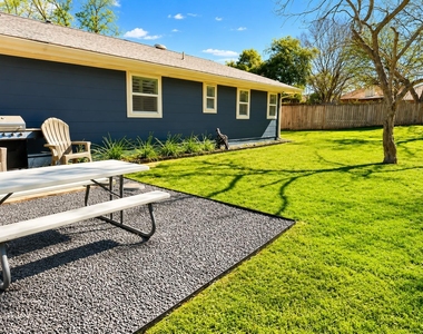 9002 Lodge Ct - Photo Thumbnail 24
