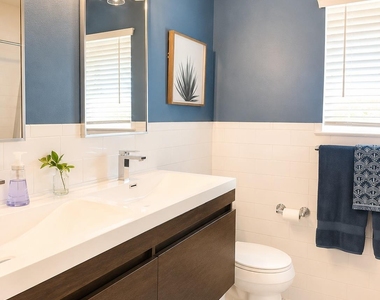 9002 Lodge Ct - Photo Thumbnail 21
