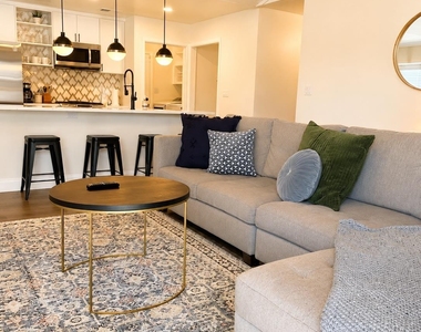 9002 Lodge Ct - Photo Thumbnail 1