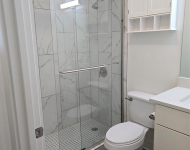 6103 Calmar Cv - Photo Thumbnail 10