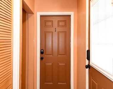 5700 Georgia Avenue Nw - Photo Thumbnail 3