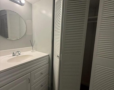 922 24th Street Nw - Photo Thumbnail 14