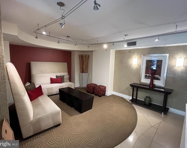 915 E Street Nw - Photo Thumbnail 3