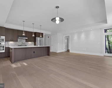 2225 California Street Nw - Photo Thumbnail 8