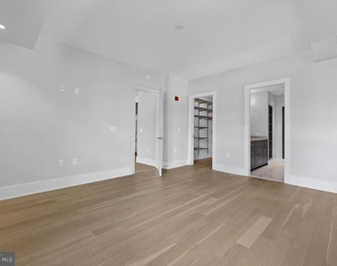 2225 California Street Nw - Photo Thumbnail 10