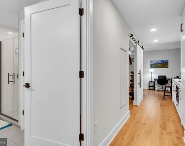 1211 Van Street Se - Photo Thumbnail 8
