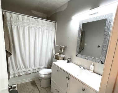 4302 Lake Rd - Photo Thumbnail 3