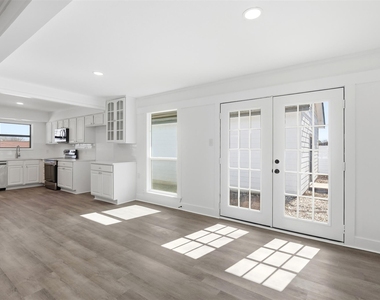 100 Howard Dr - Photo Thumbnail 3