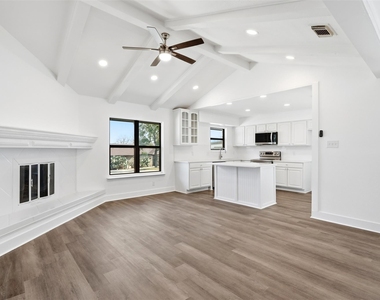 100 Howard Dr - Photo Thumbnail 2