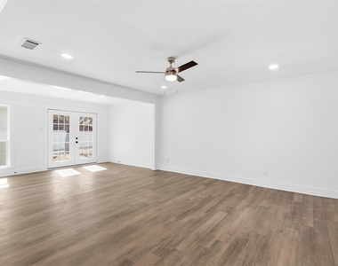 100 Howard Dr - Photo Thumbnail 5