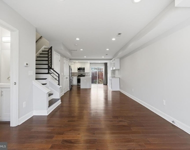 409 36th Street Ne - Photo Thumbnail 1