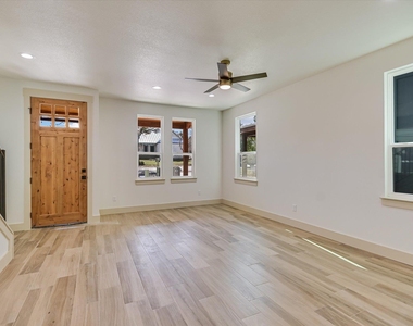 70 Deer Ridge Rd - Photo Thumbnail 4