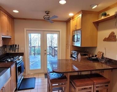 102 Slate Pl - Photo Thumbnail 9