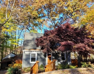 102 Slate Pl - Photo Thumbnail 1