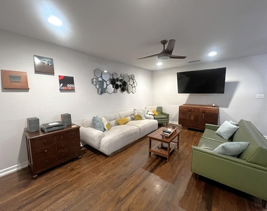 1311 Aggie Ln - Photo Thumbnail 2
