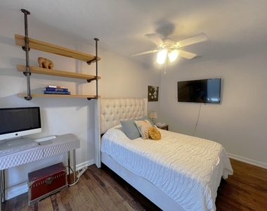 1311 Aggie Ln - Photo Thumbnail 9