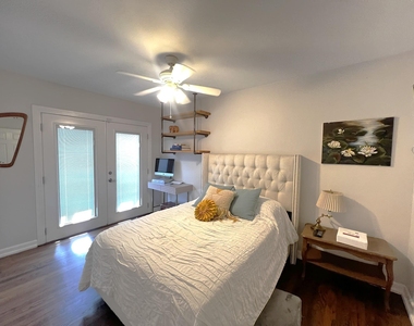 1311 Aggie Ln - Photo Thumbnail 8