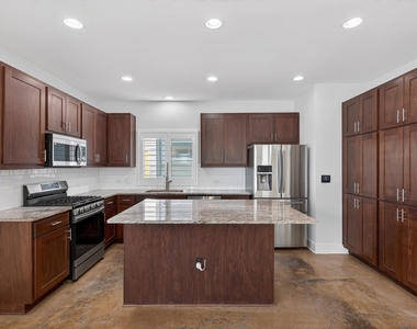 2005 Sager Dr - Photo Thumbnail 6