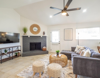 11409 Ptarmigan Dr - Photo Thumbnail 5
