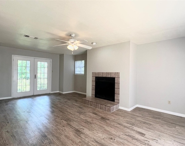 9201 Simmons Rd - Photo Thumbnail 7