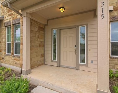 315 N Heatherwilde Blvd - Photo Thumbnail 4